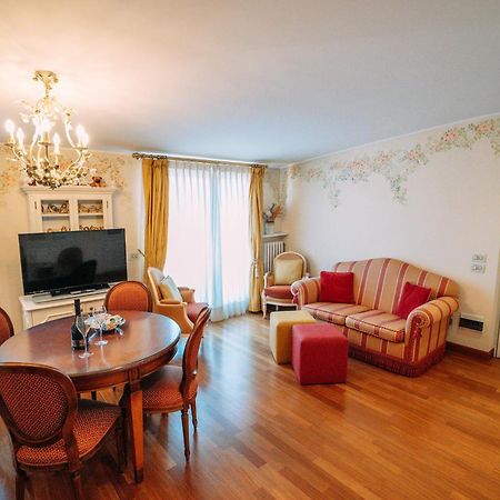 Suite Romantic Vista Lago Stresa Exterior foto