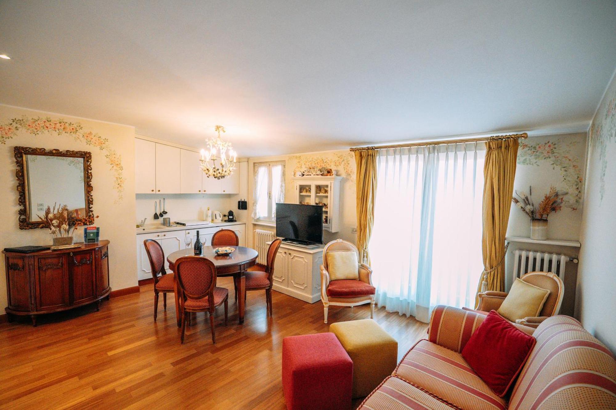 Suite Romantic Vista Lago Stresa Exterior foto