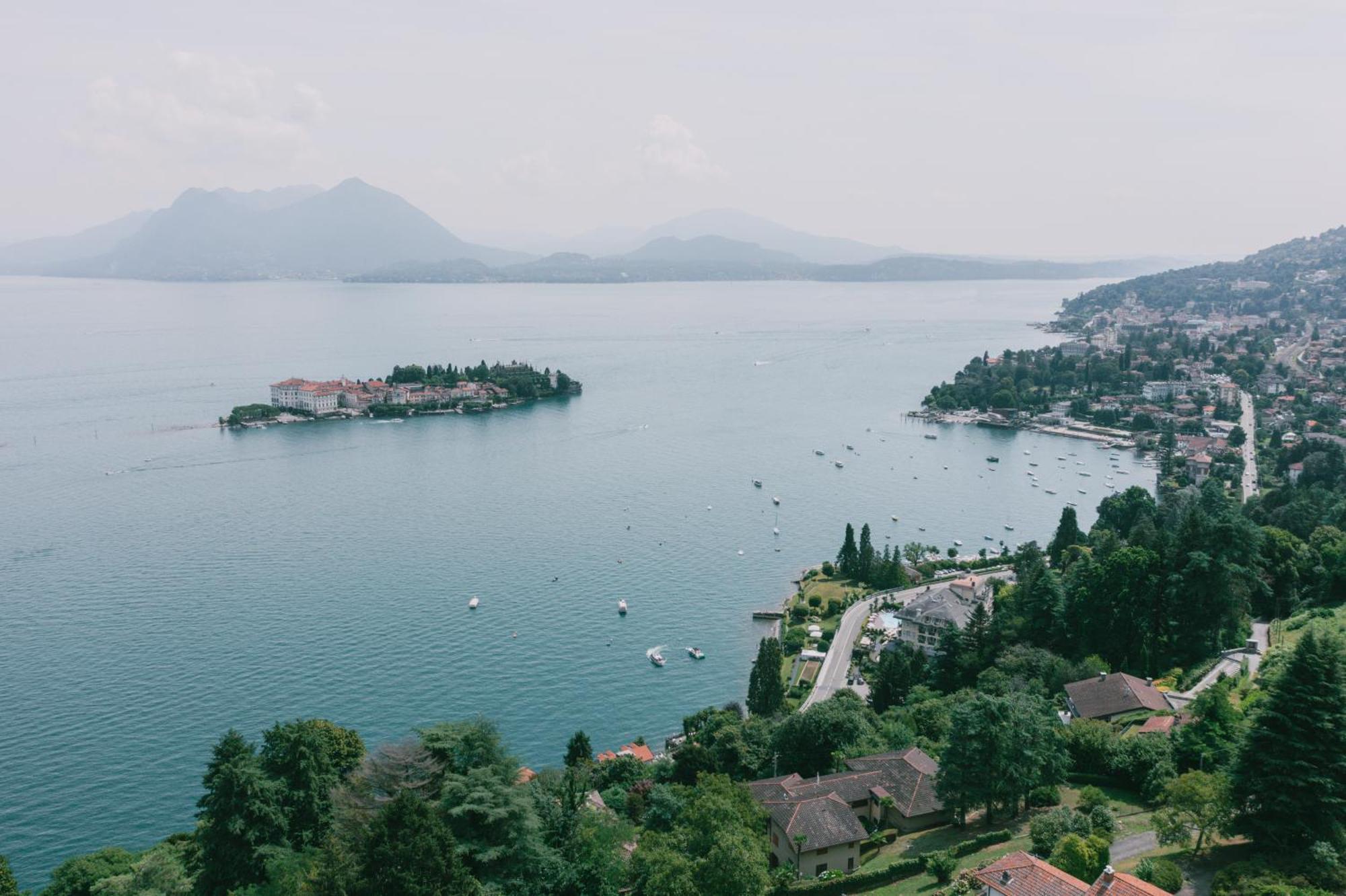 Suite Romantic Vista Lago Stresa Exterior foto